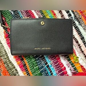 Marc Jacobs wristlet wallet